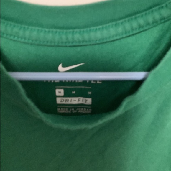 T-Shirt - Picture 2 of 3